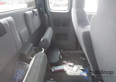 2008 Isuzu I-290 S z USA, uszkodzony, nr VIN 1GGCS199088700174